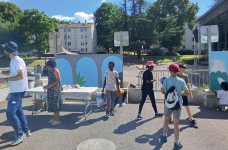 Photo représentant une initiation à l'art urbain avec l'association Artivista lors du "Quartier d'été" en juillet dernier